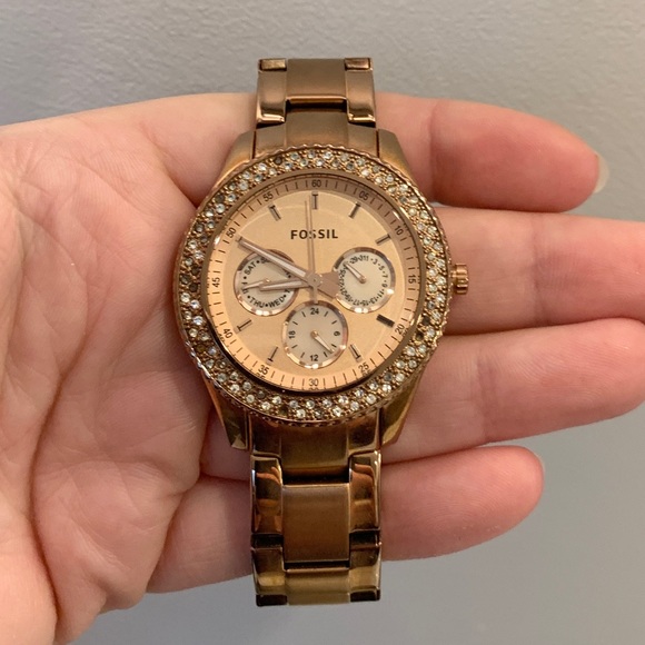 Fossil rose gold and diamond watch - Picture 1 of 4